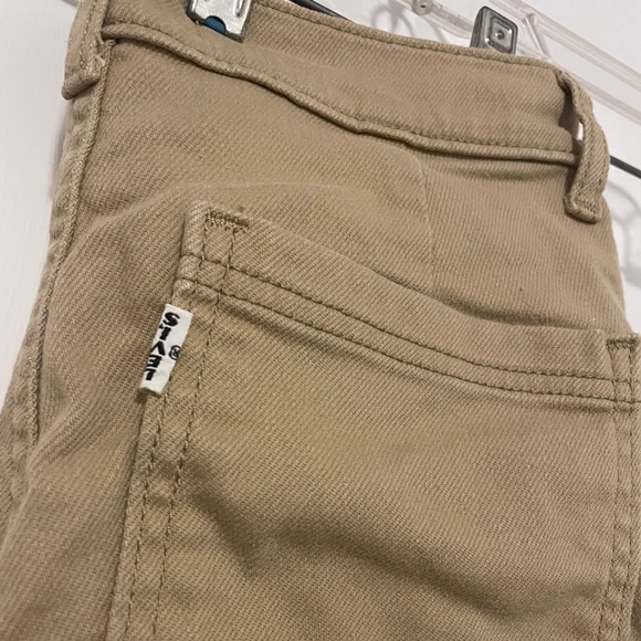Levi’s beige wide leg crop Jean - Picture 2 of 5